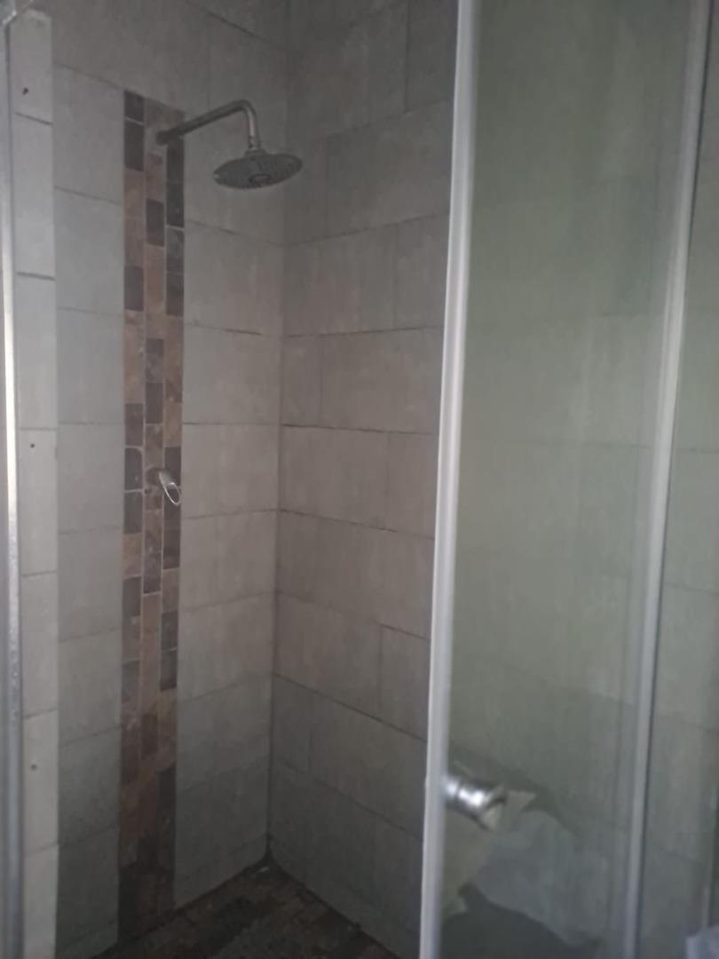 700744_WhatsApp